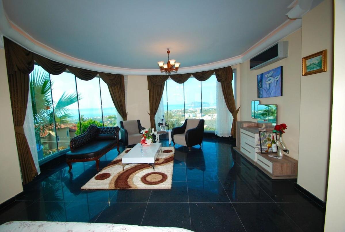 Luxury With Pool, Sea View *