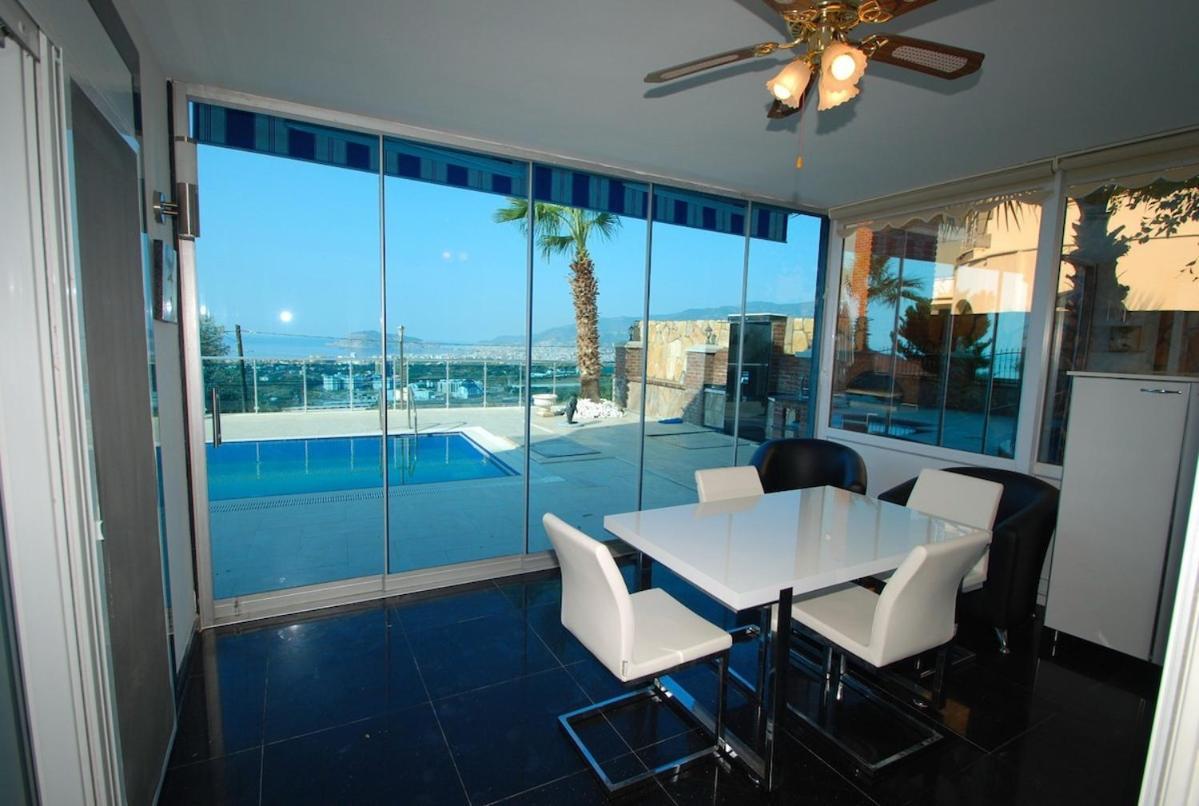 Luxury With Pool, Sea View Villa Alanya